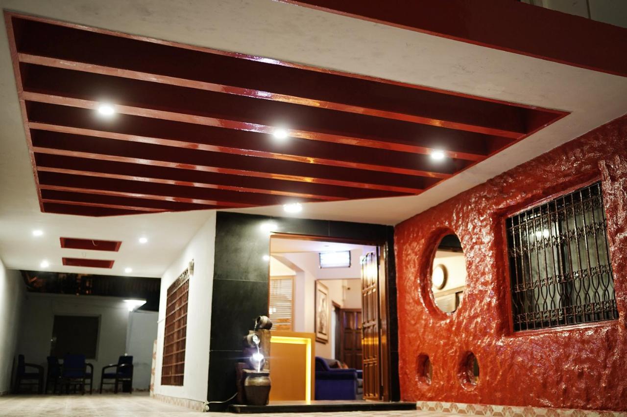 Diamond Lodge Karachi Extérieur photo