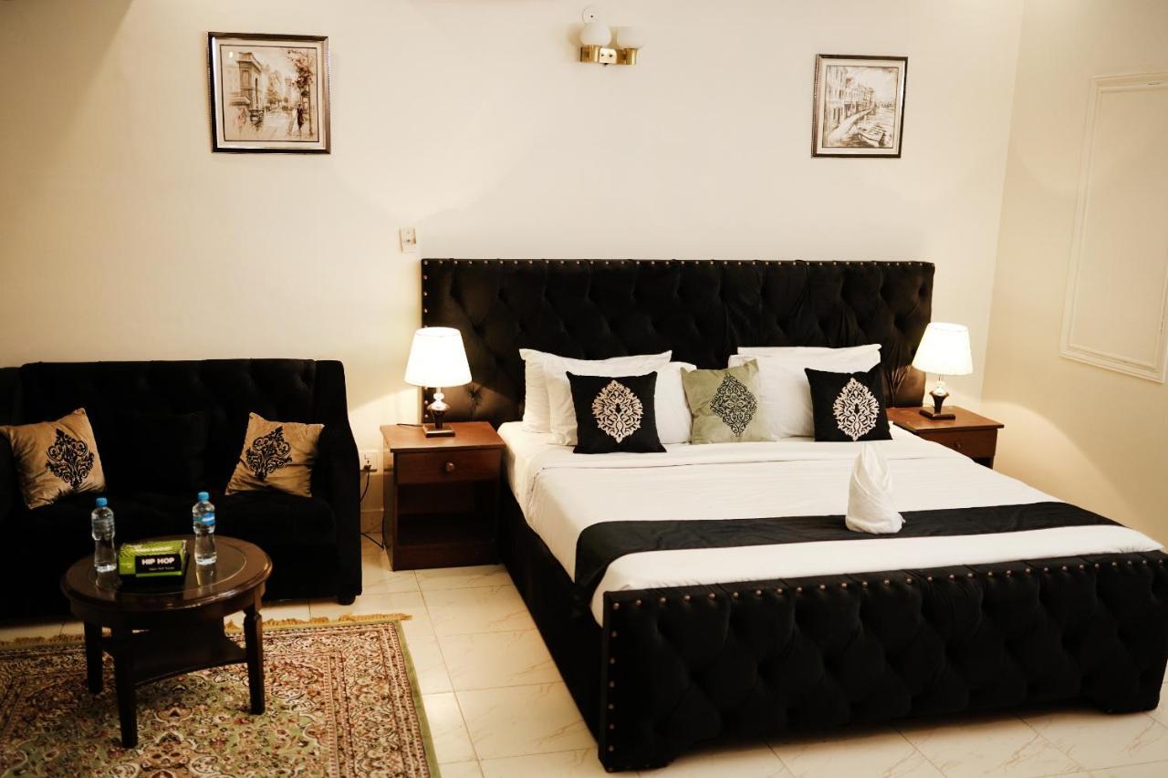 Diamond Lodge Karachi Extérieur photo