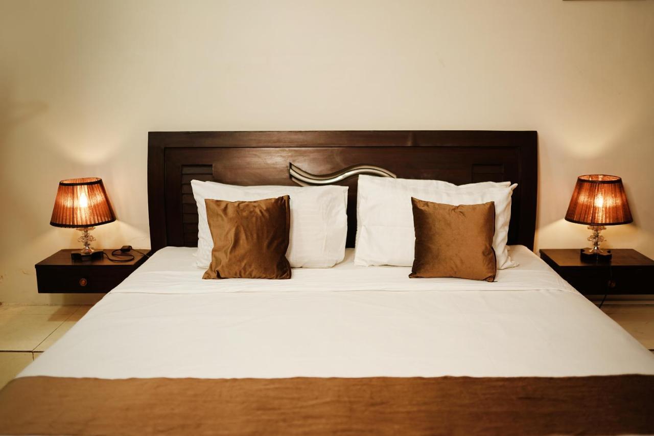 Diamond Lodge Karachi Extérieur photo