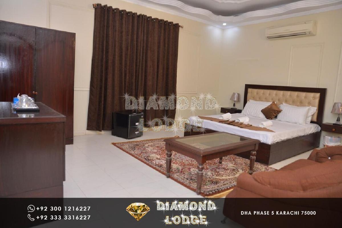 Diamond Lodge Karachi Extérieur photo