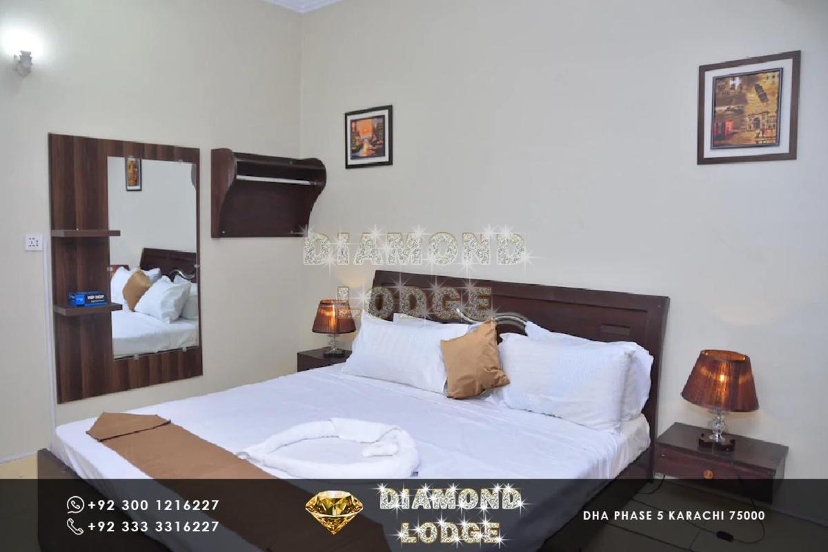 Diamond Lodge Karachi Extérieur photo