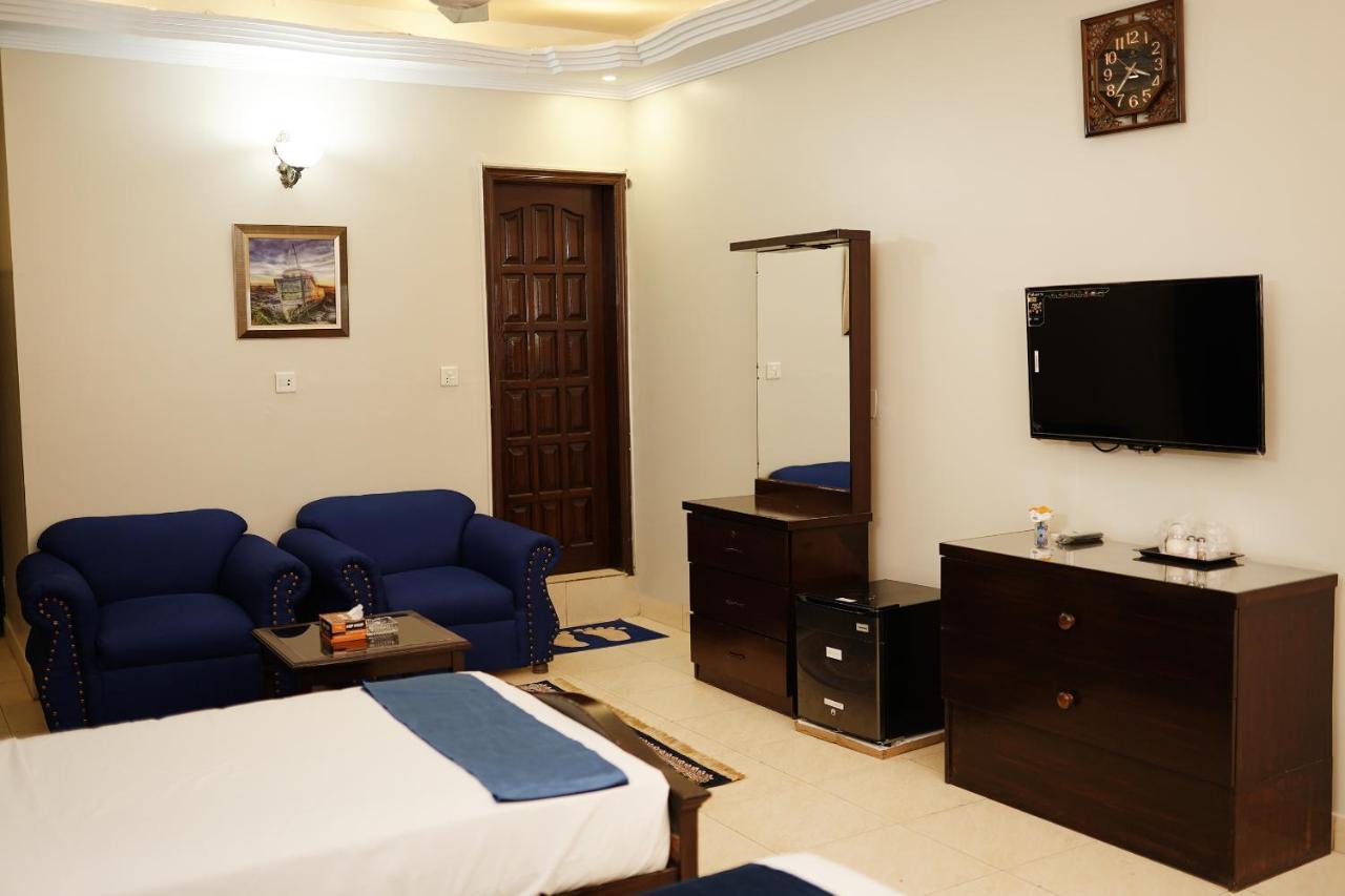 Diamond Lodge Karachi Extérieur photo