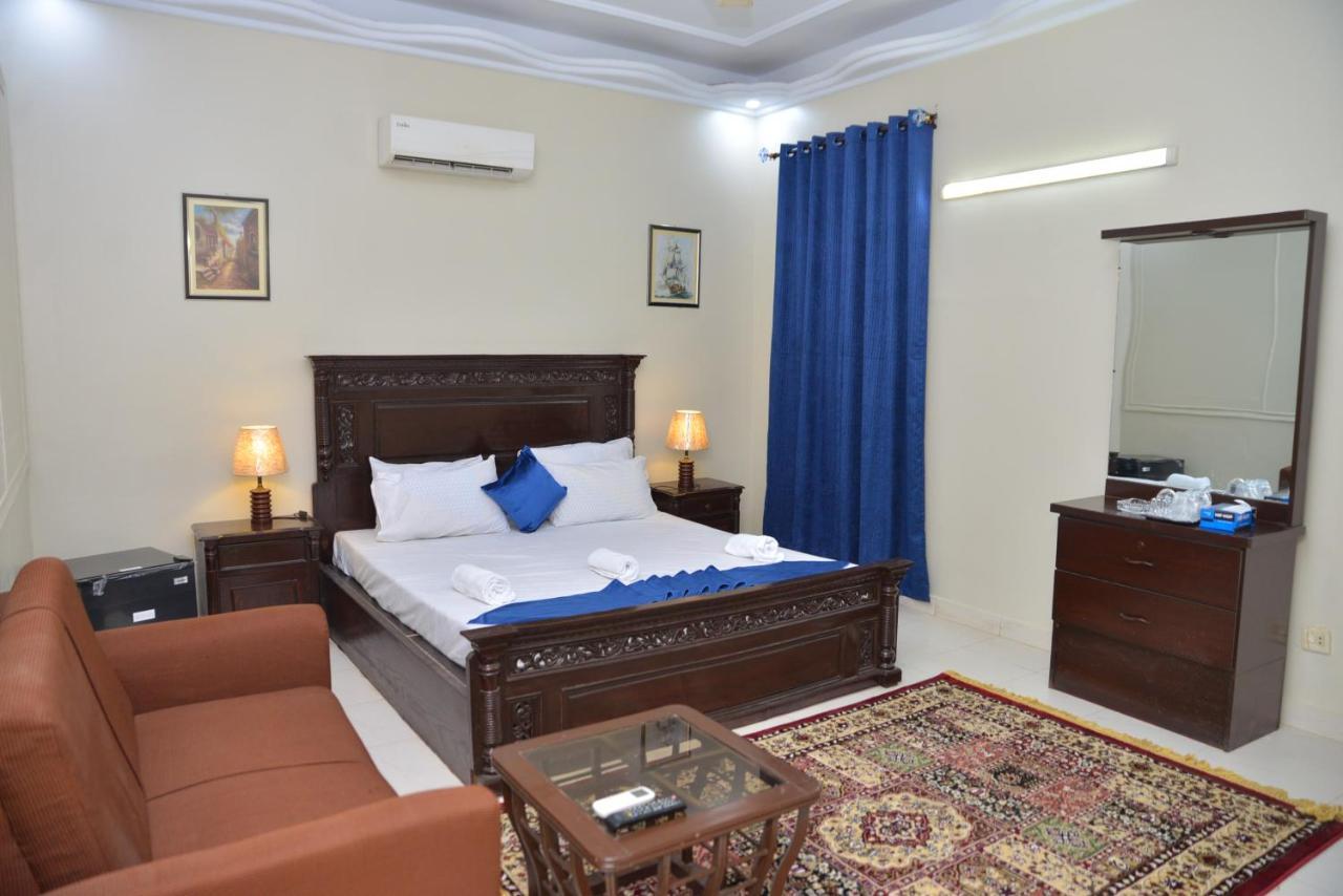 Diamond Lodge Karachi Extérieur photo